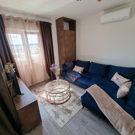Booking Beautifull Studio Apartment Bell With Balcony And Sea View In Задар Екстериор снимка