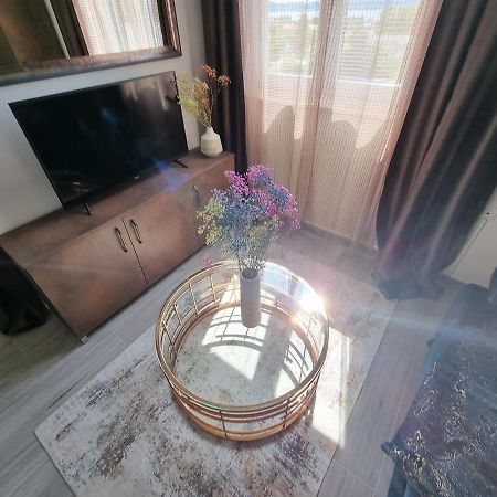Booking Beautifull Studio Apartment Bell With Balcony And Sea View In Задар Екстериор снимка