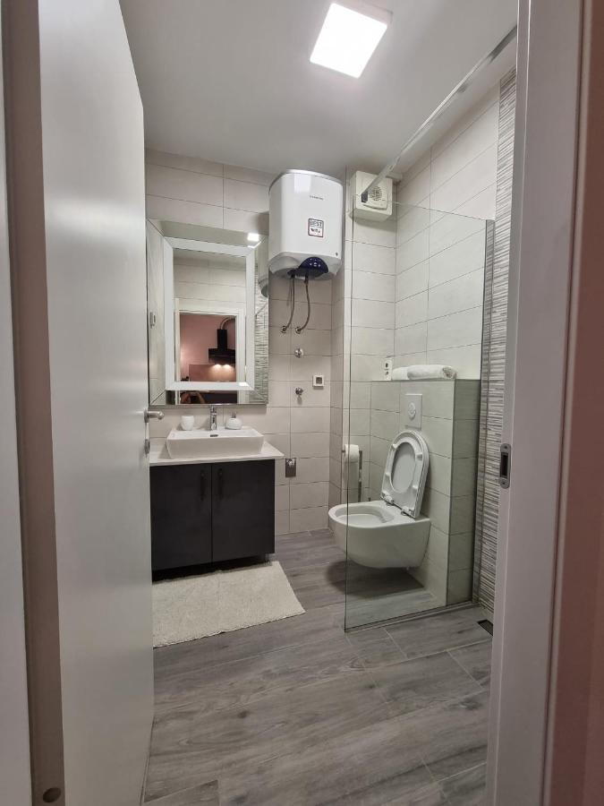 Booking Beautifull Studio Apartment Bell With Balcony And Sea View In Задар Екстериор снимка