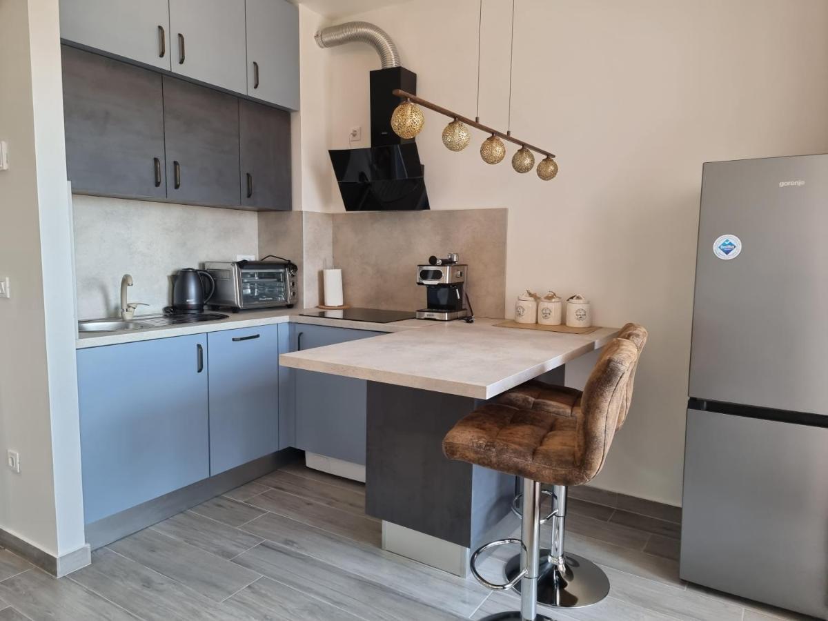 Booking Beautifull Studio Apartment Bell With Balcony And Sea View In Задар Екстериор снимка
