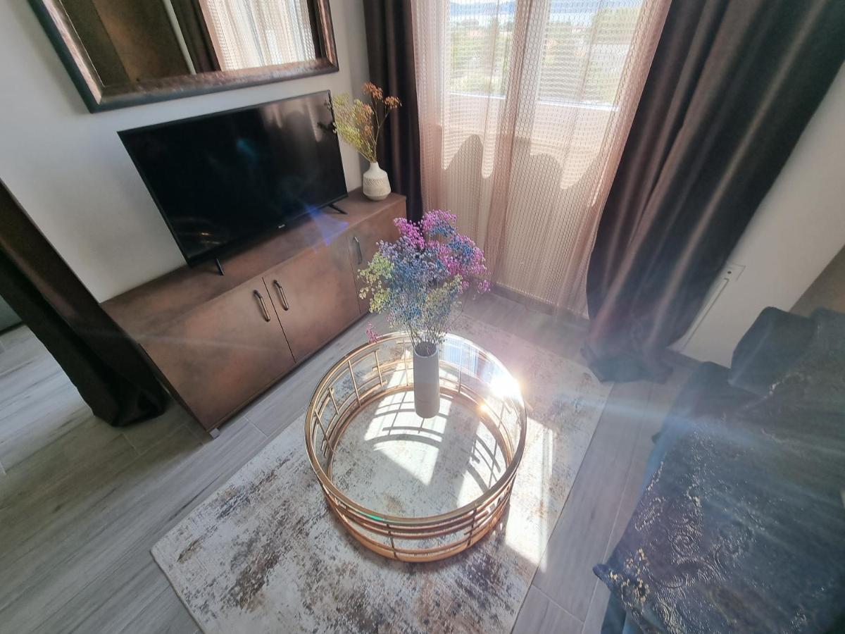 Booking Beautifull Studio Apartment Bell With Balcony And Sea View In Задар Екстериор снимка